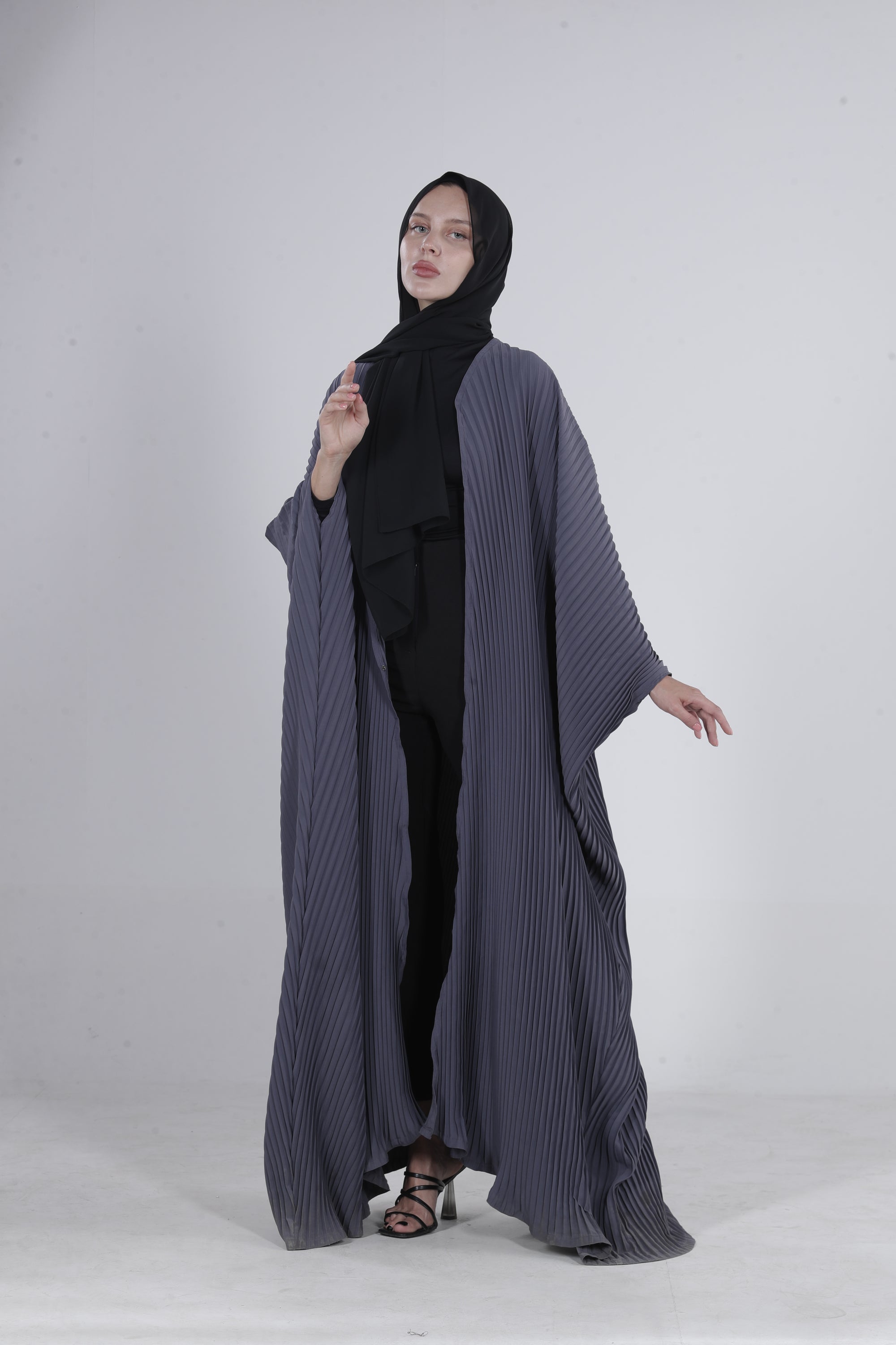 Pleated Abaya Grey